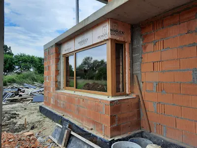 ŚWIAT OKIEN I DRZWI